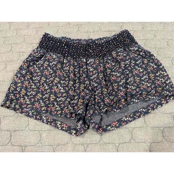 Juniors shorts.  Size medium by Rewash - Picture 1 of 3